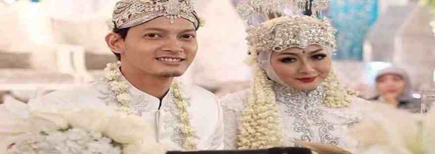 Indonesian Muslim Wedding Ceremony yourdevan